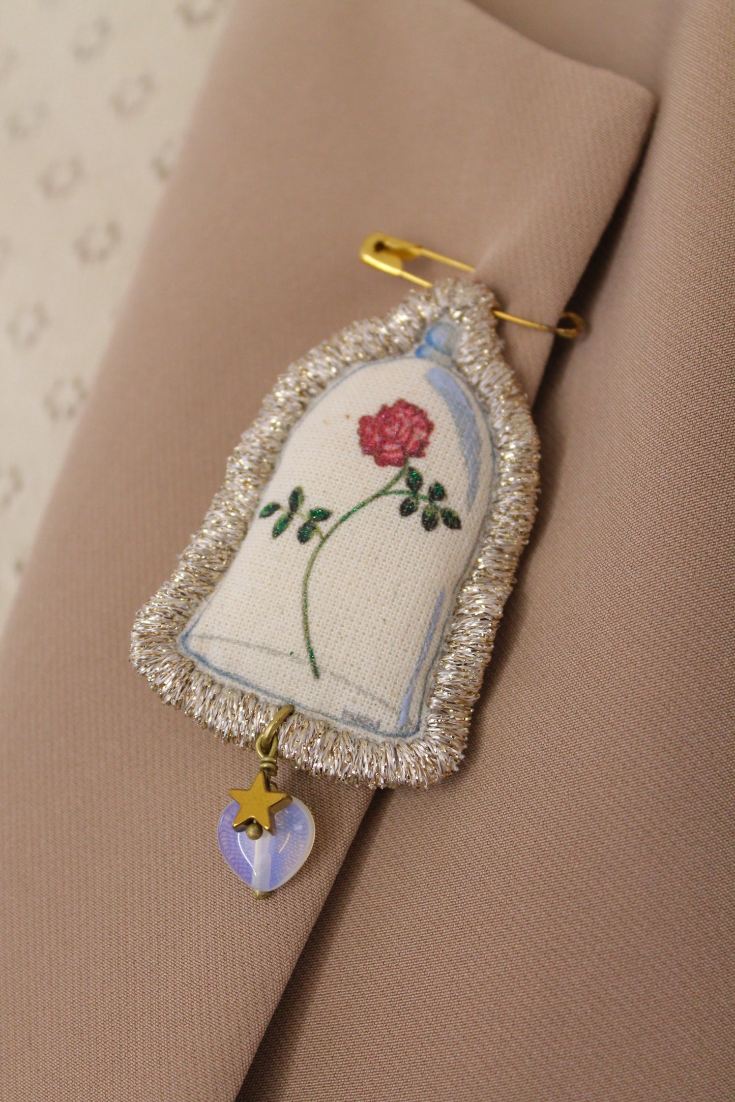 Arte da indossare- Spilla "Scegli la gentilezza"