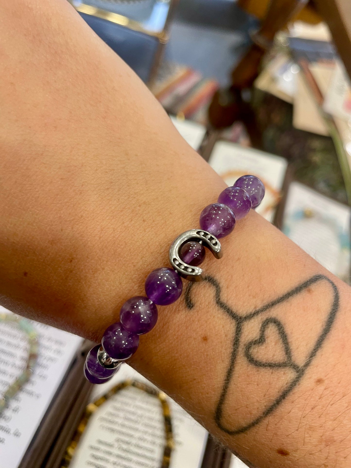 Ametista con ferro di cavallo