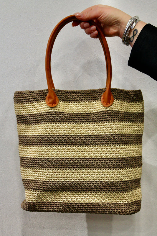 Borsa a spalla crochet con righe beige